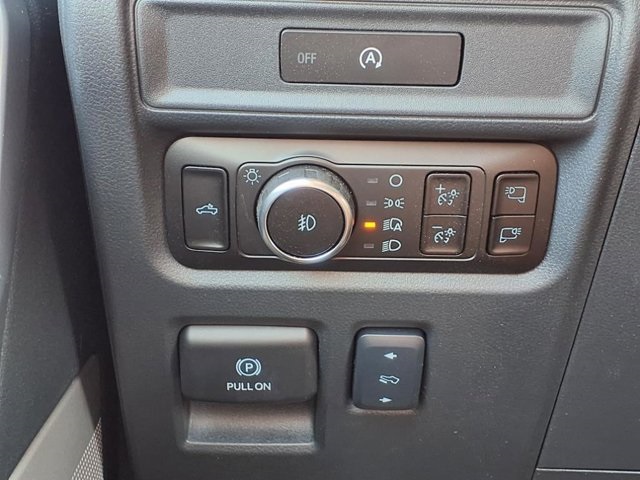 2025 Ford F-150 Lariat photo 16