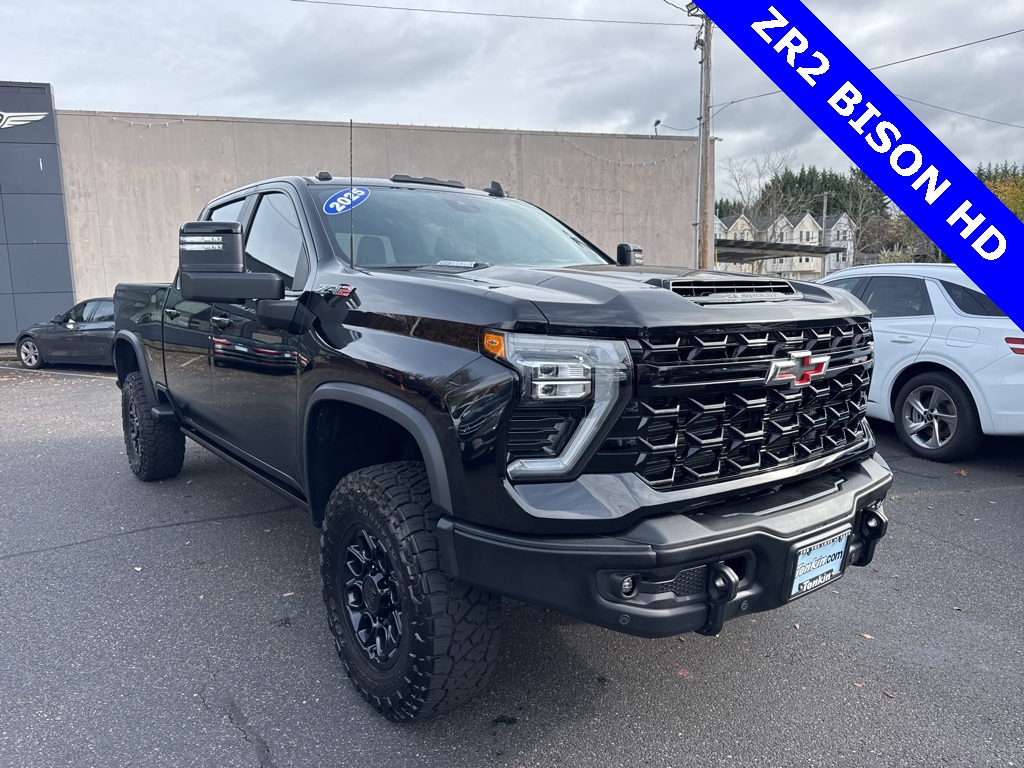 2025 Chevrolet Silverado 2500HD ZR2's photo