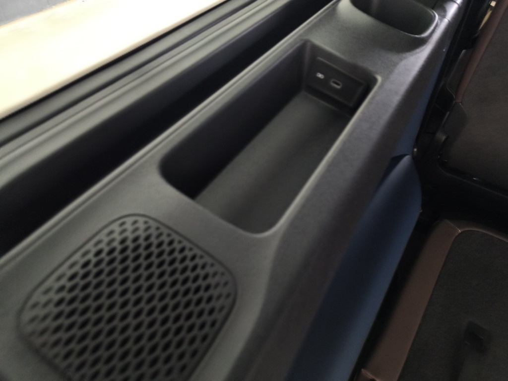 2025 Volkswagen ID. Buzz Pro S photo 21