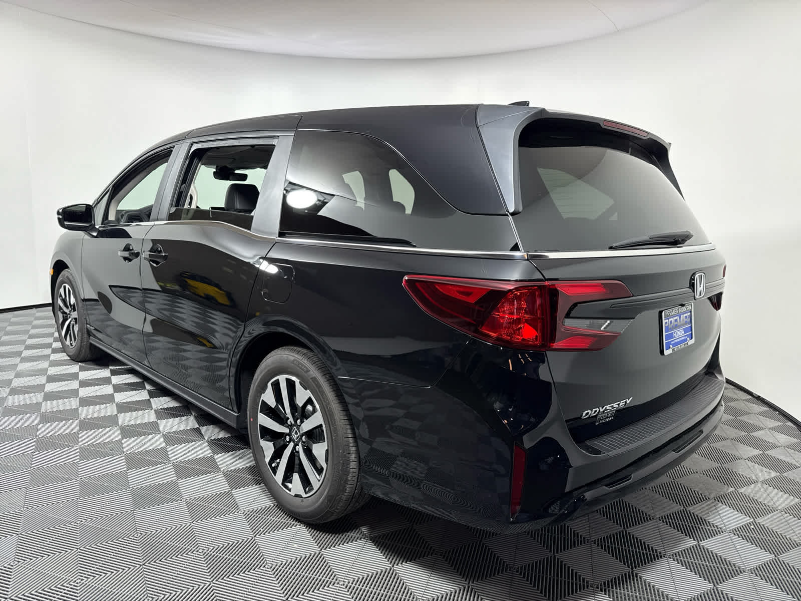 2026 Honda Odyssey EX-L photo 5