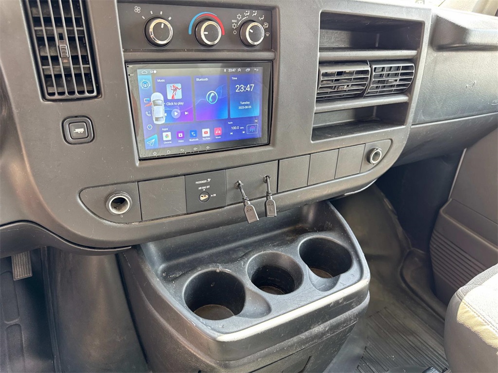 2013 Chevrolet Express 3500 Work Van photo 26