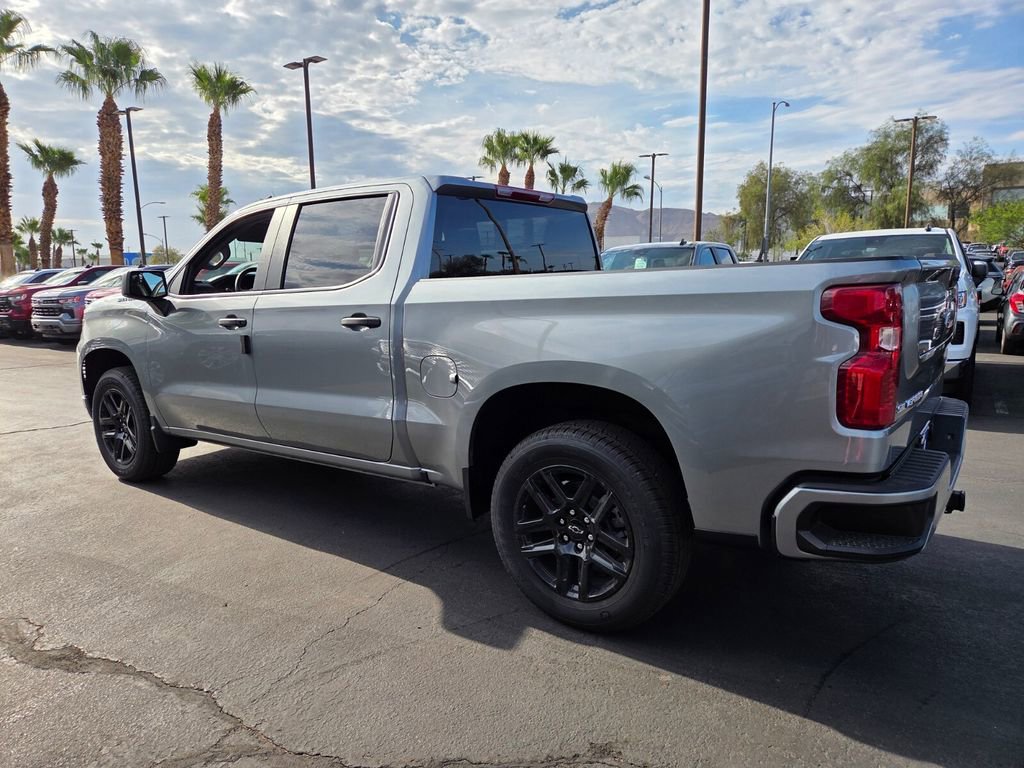 2026 Chevrolet Silverado 1500 Custom photo 3