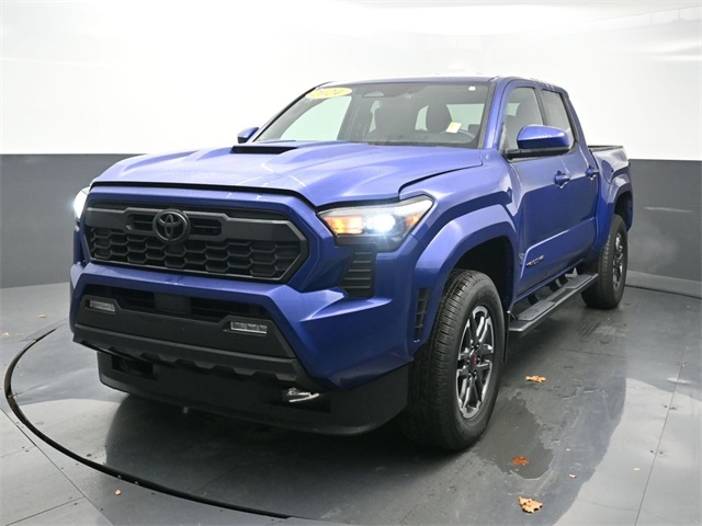 2024 Toyota Tacoma TRD Sport's photo