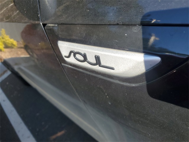 2017 Kia Soul Plus photo 2