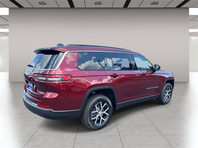 2025 Jeep Grand Cherokee Limited photo 2