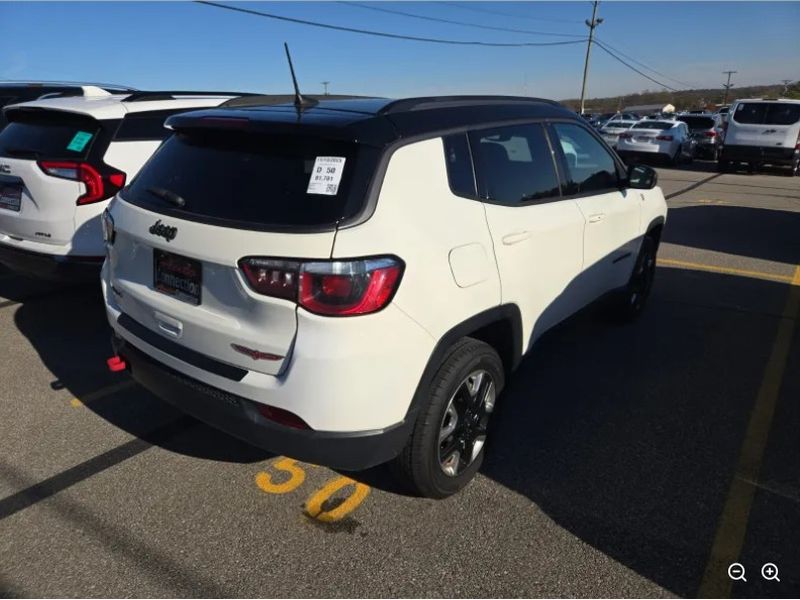 2018 Jeep Compass Trailhawk photo 3