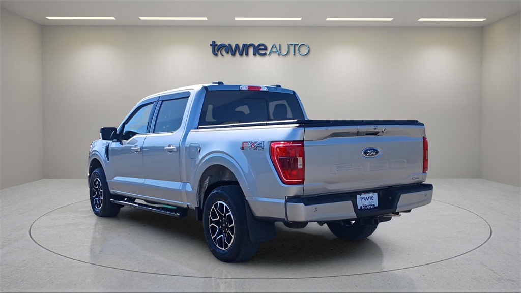 2023 Ford F-150 XLT photo 3