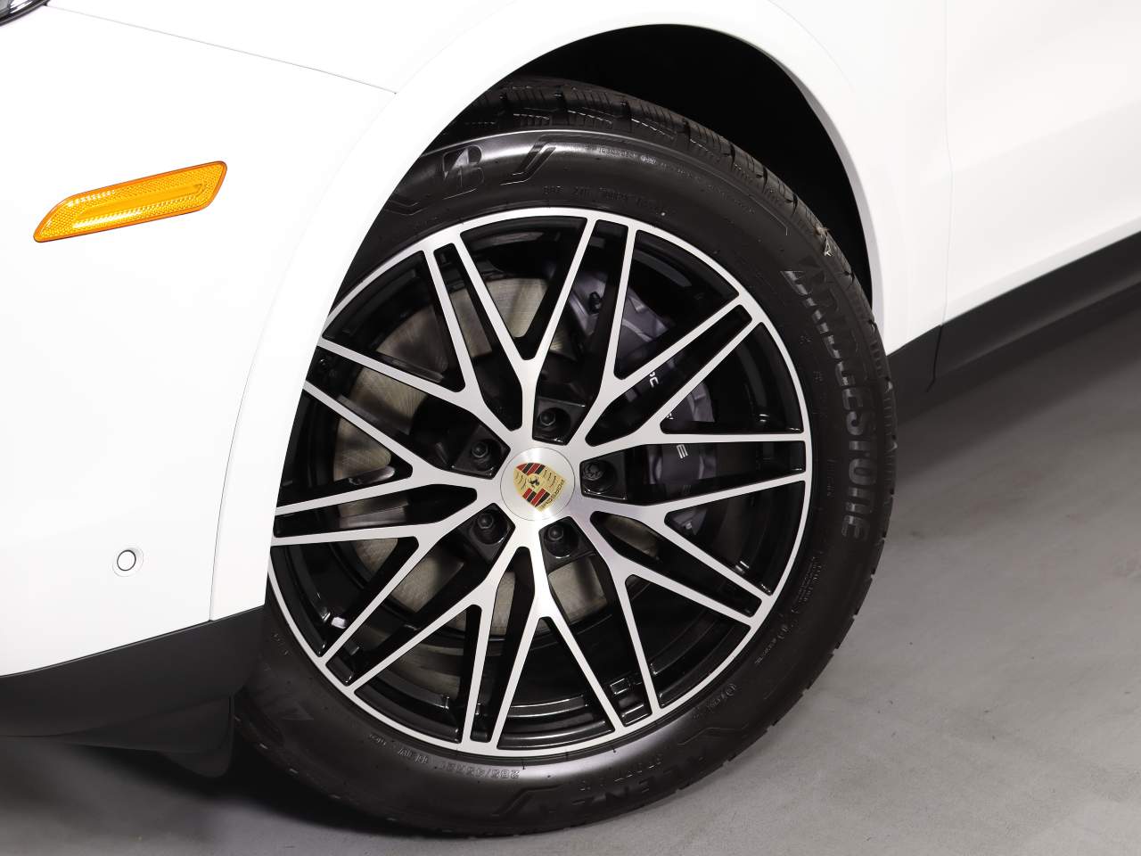 2025 Porsche Cayenne Coupe photo 26