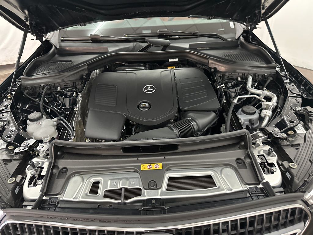 2026 Mercedes Benz GLC 300 photo 29