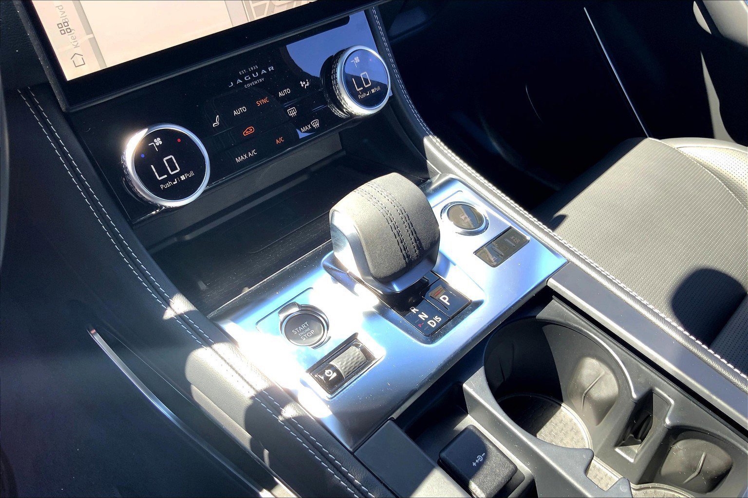2026 Jaguar F-PACE P250 R-Dynamic S photo 7