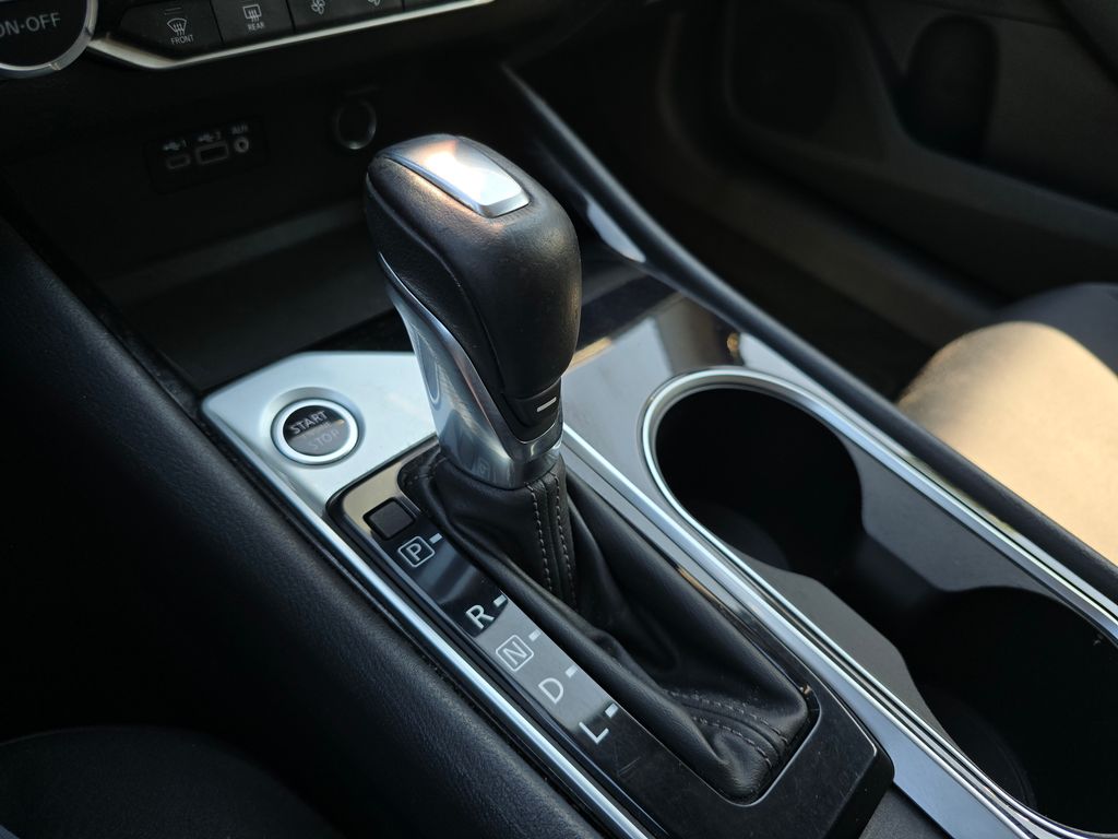 2020 Nissan Altima 2.5 SV photo 21