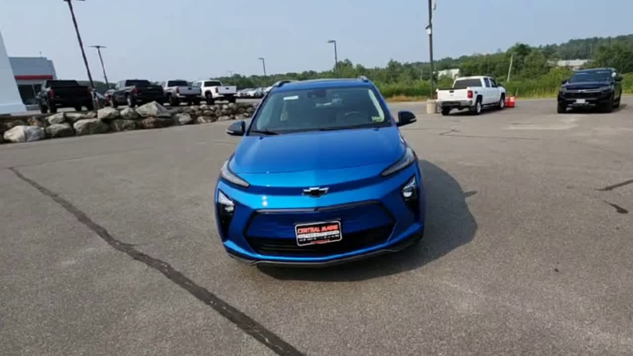 2022 Chevrolet Bolt EUV Premier photo 3