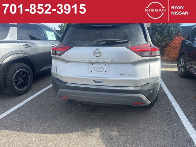 2023 Nissan Rogue SV photo 2