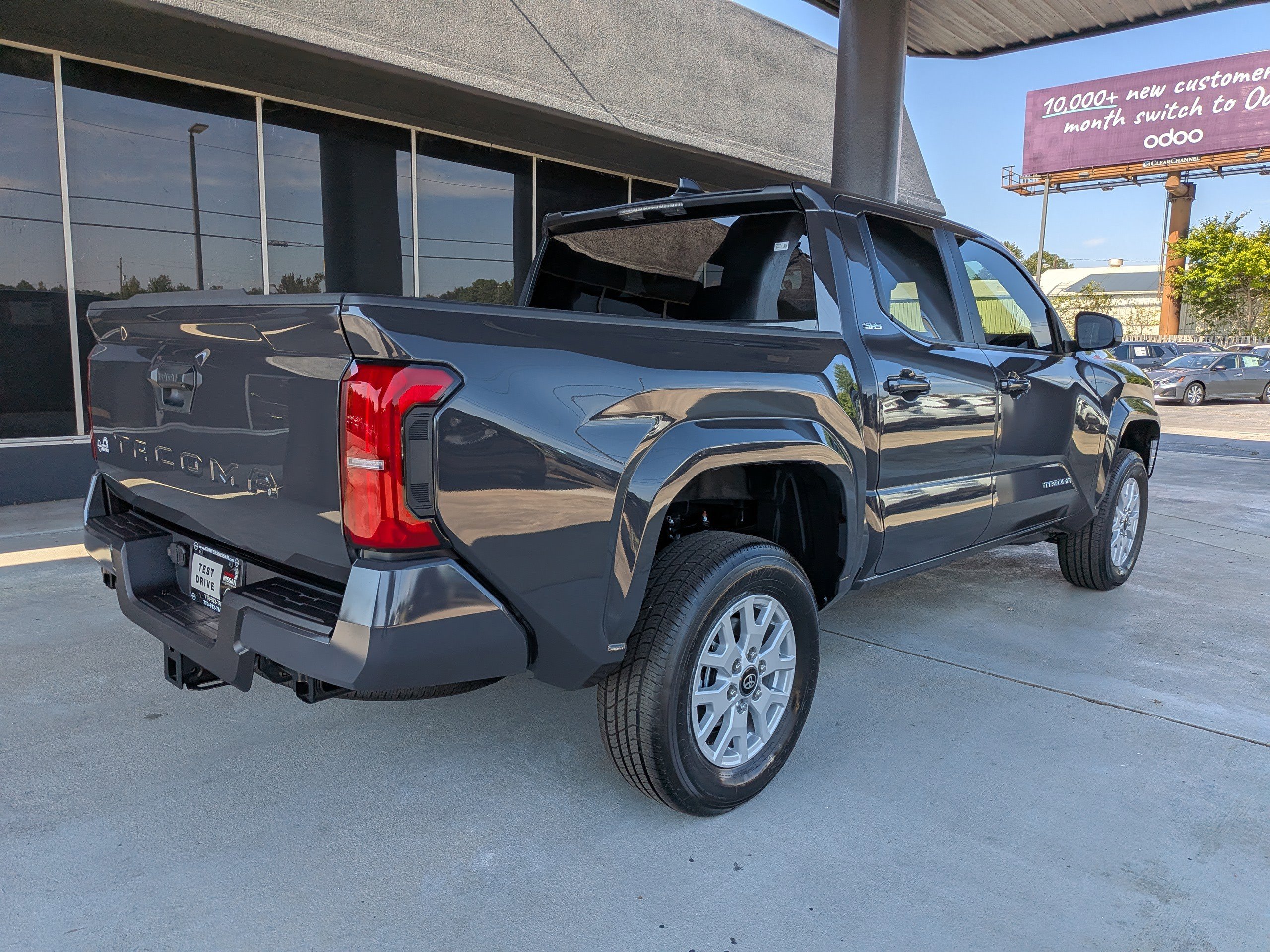2025 Toyota Tacoma SR5 photo 3