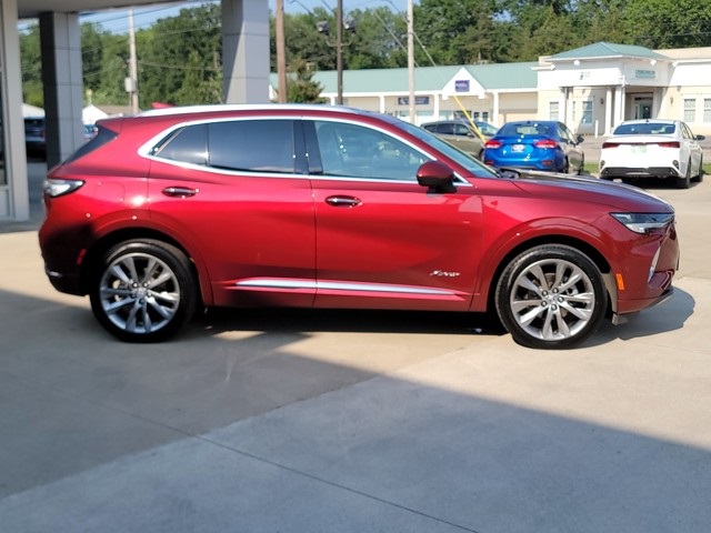 2022 Buick Envision Avenir photo 2
