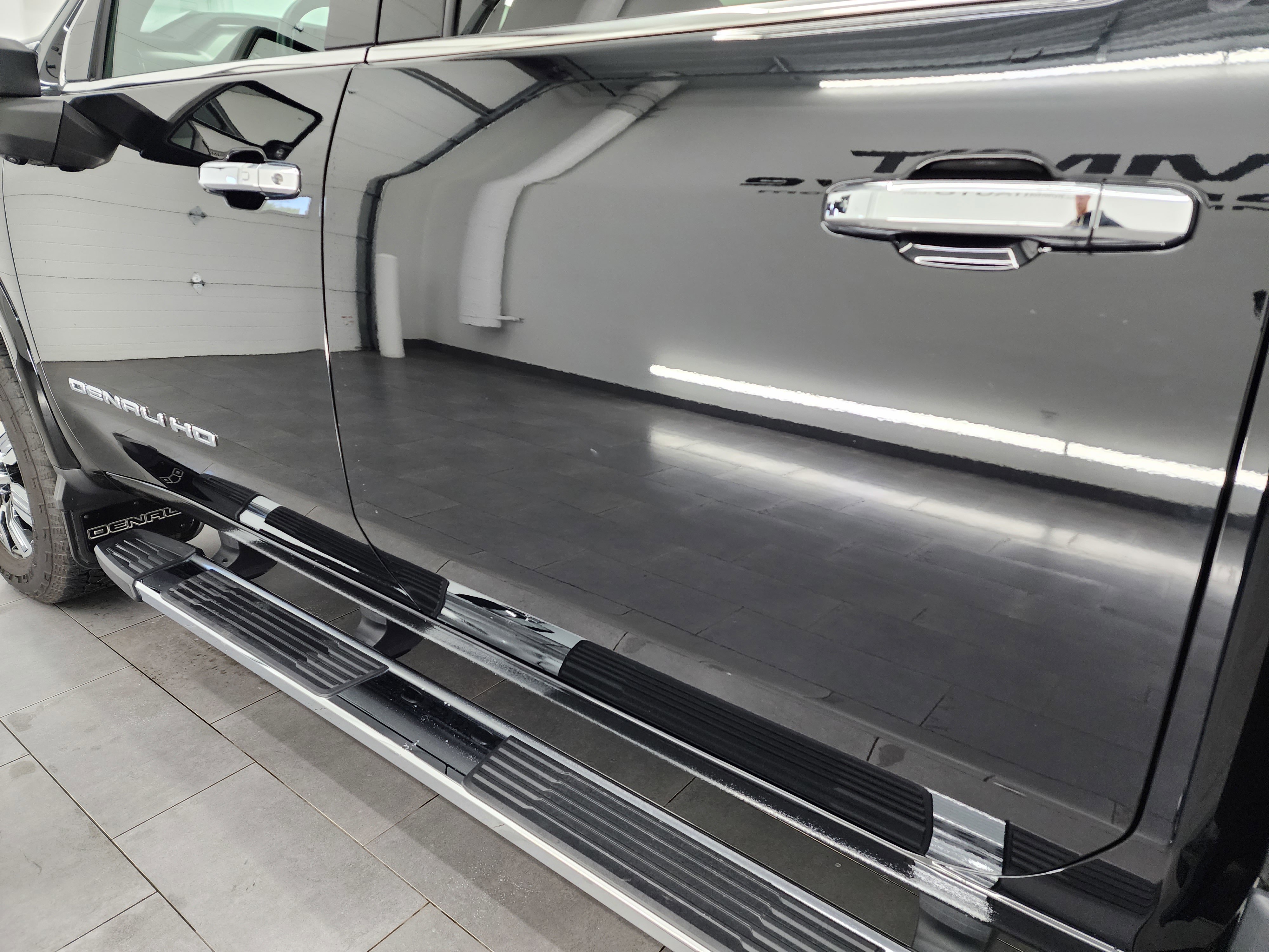 2024 Gmc Sierra HD Denali photo 2