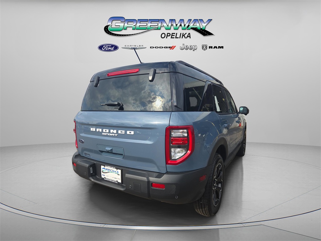 2025 Ford Bronco Sport Outer Banks photo 3