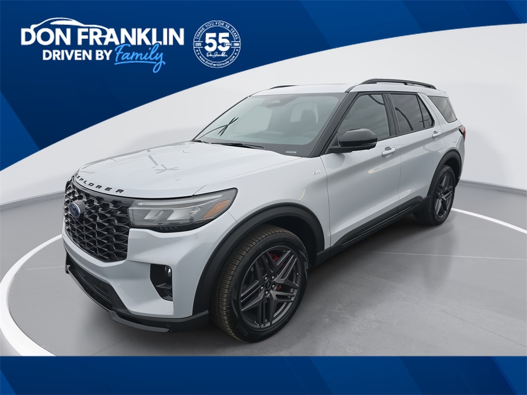 2026 Ford Explorer ST-LINE's photo