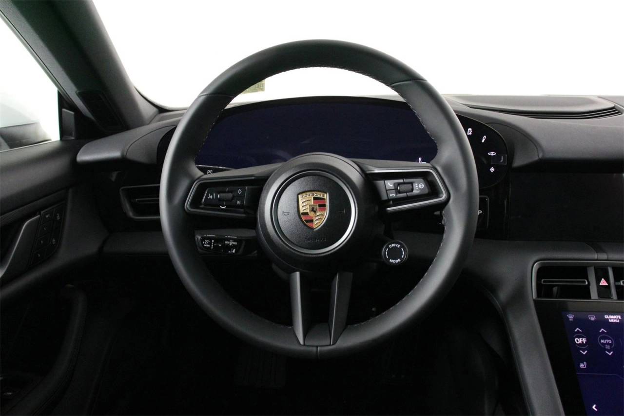 2025 Porsche Taycan 4 photo 12