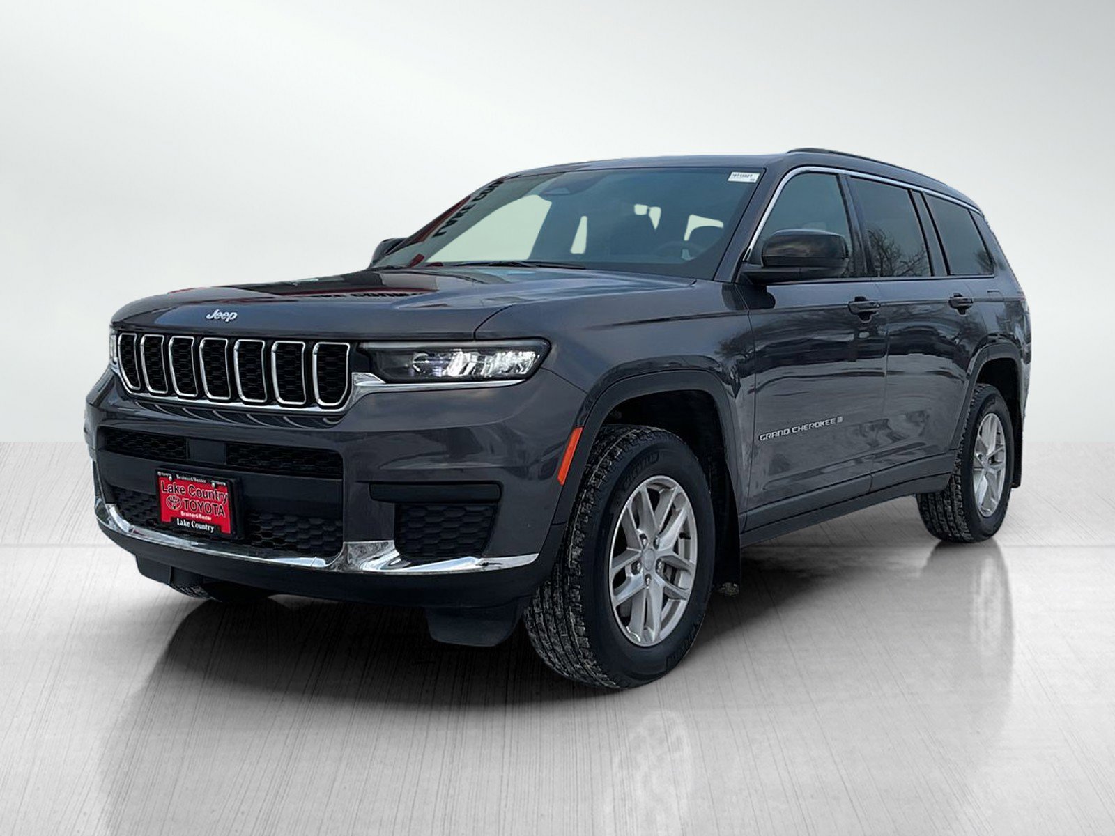 2024 Jeep Grand Cherokee L Laredo's photo