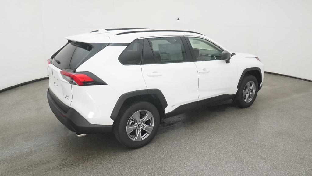 2025 Toyota RAV4 Hybrid LE photo 22