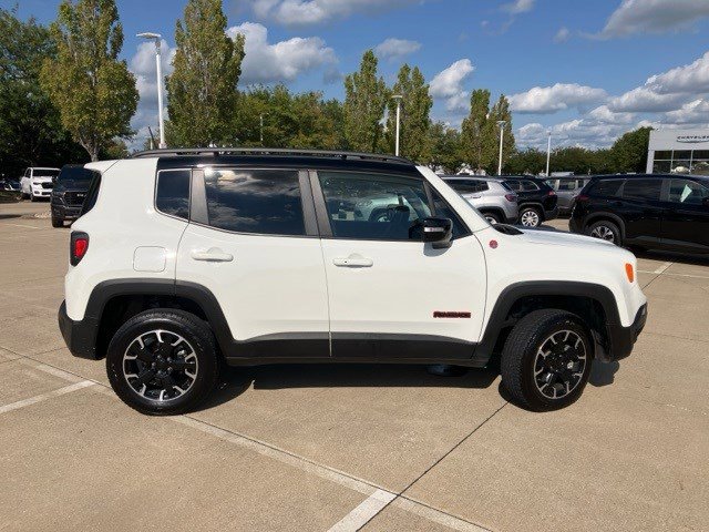 2023 Jeep Renegade Trailhawk photo 4