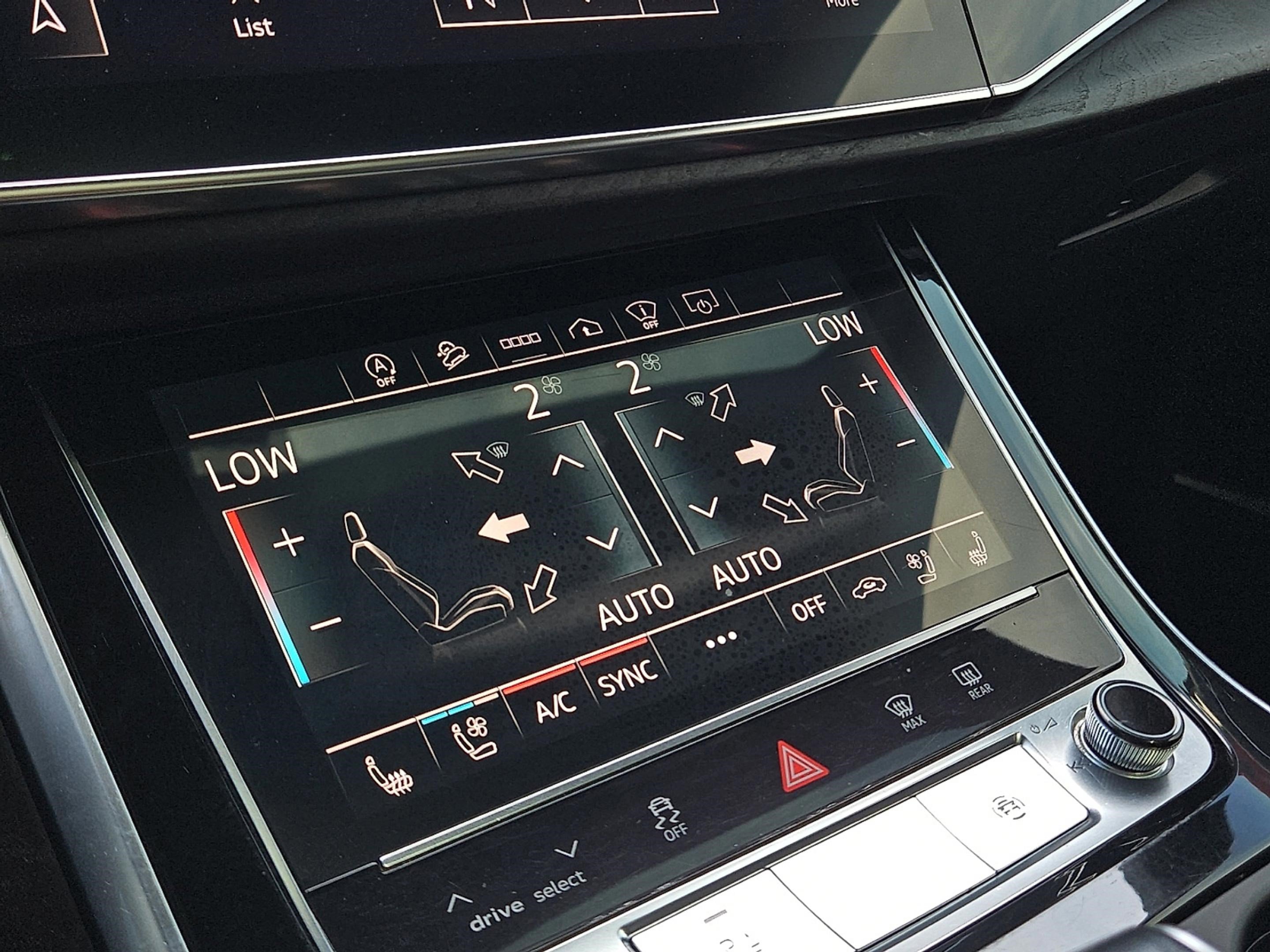 2021 Audi Q7 55 Prestige photo 31