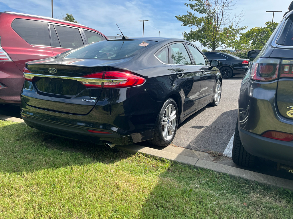 2018 Ford Fusion Hybrid SE photo 4
