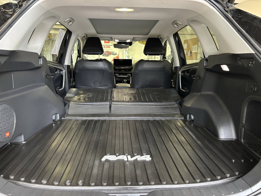 2023 Toyota RAV4 Hybrid Limited photo 23