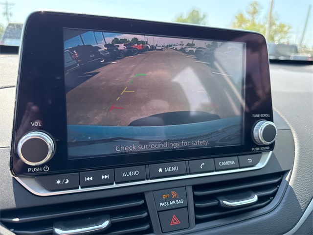 2022 Nissan Altima 2.5 SV photo 3