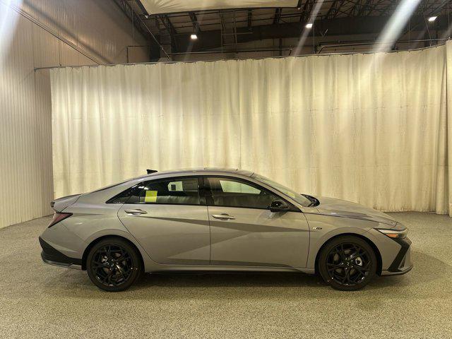 2025 Hyundai Elantra N Line photo 4
