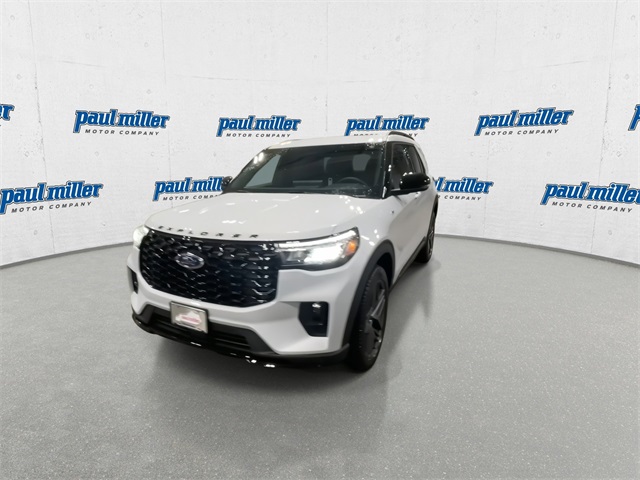 2026 Ford Explorer ST-Line photo 3