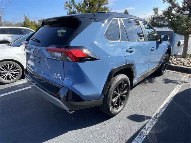 2022 Toyota RAV4 Hybrid XSE photo 4