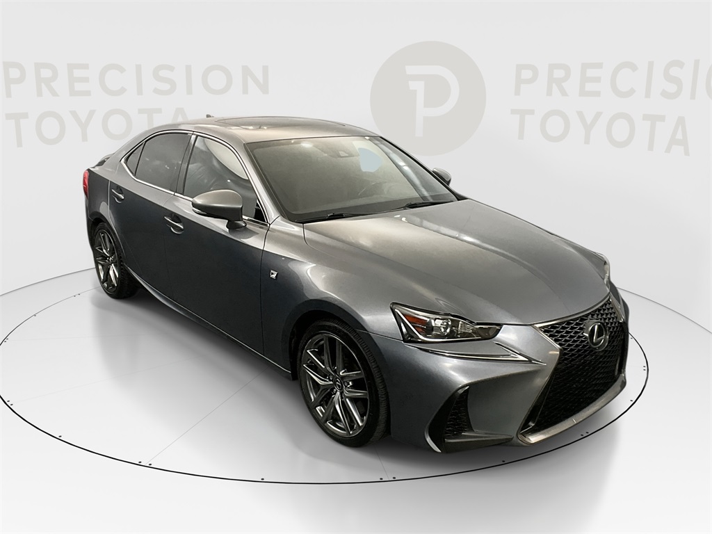 2017 Lexus IS 200t's photo