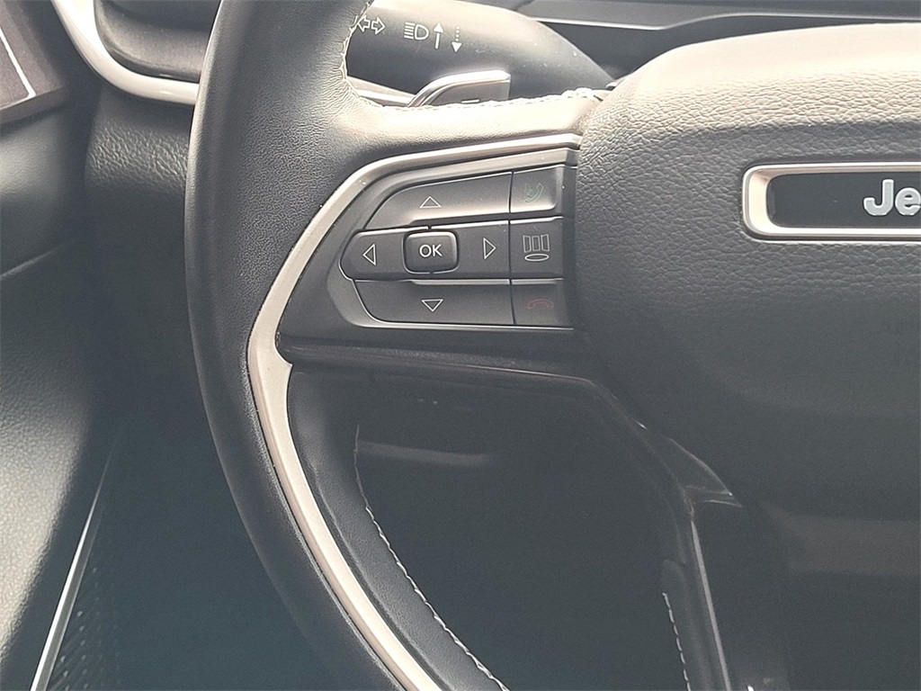 2022 Jeep Grand Cherokee Altitude photo 22