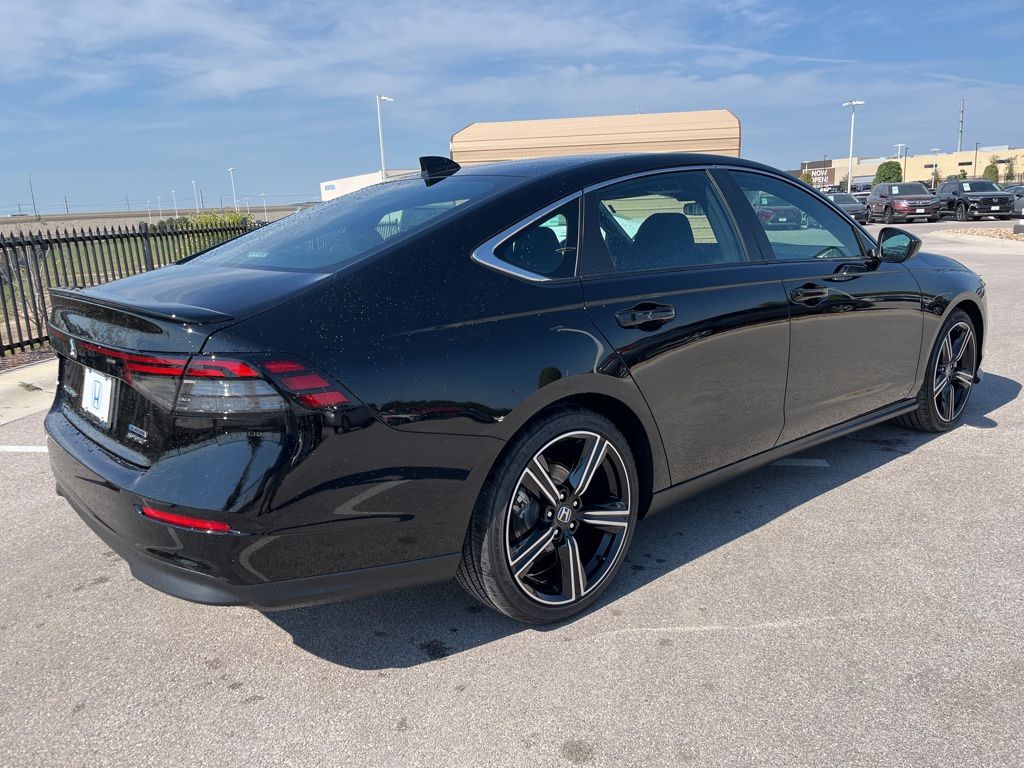 2025 Honda Accord Hybrid Sport photo 2