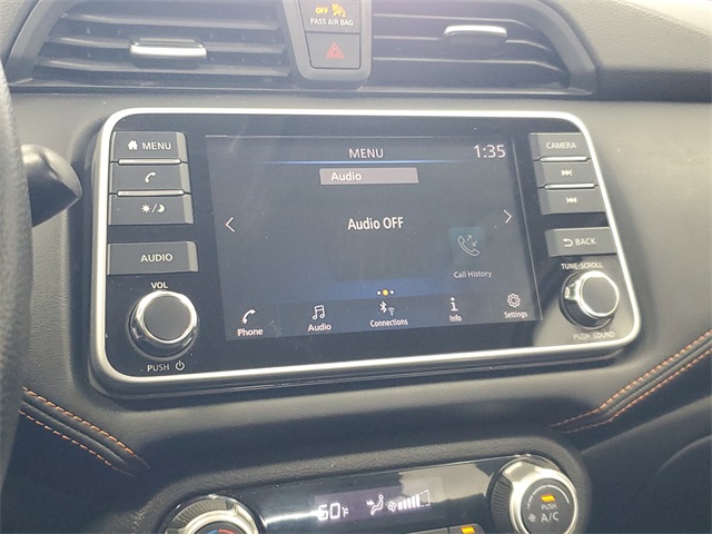 2020 Nissan Versa 1.6 SR photo 17