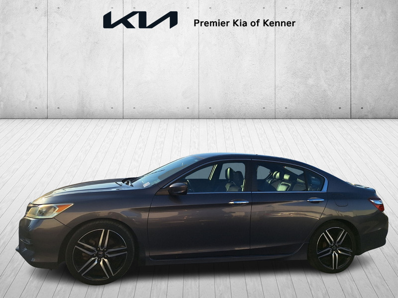 2016 Honda Accord Sport photo 2