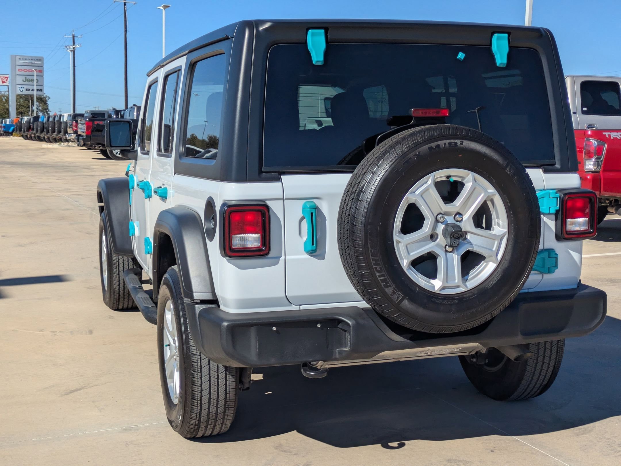 2022 Jeep Wrangler Unlimited Sport S photo 4