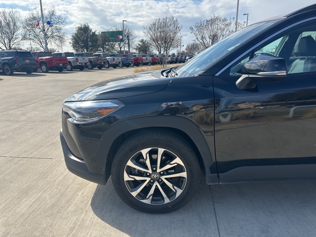 Used 2025 Toyota Corolla Cross XLE with VIN 7MUEAABG6SV124783 for sale in Northfield, Minnesota