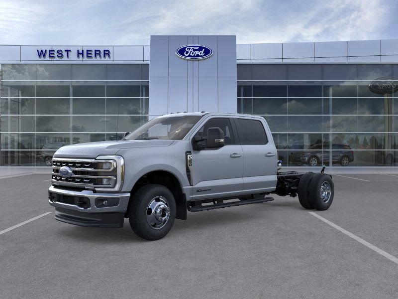 2025 Ford F-350 Lariat photo 2