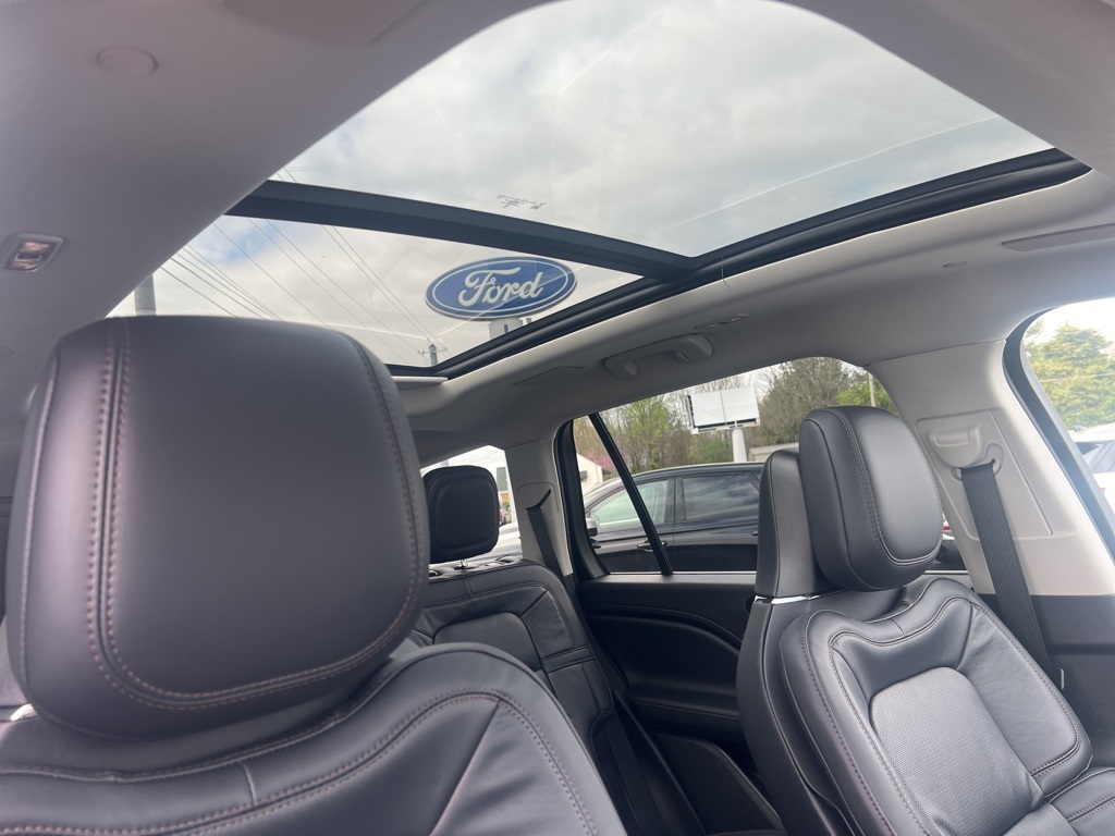 2025 Lincoln Aviator Reserve photo 4