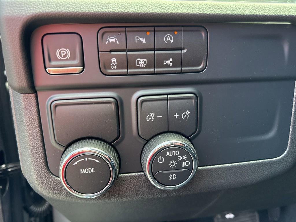 2025 Chevrolet Tahoe Premier photo 19