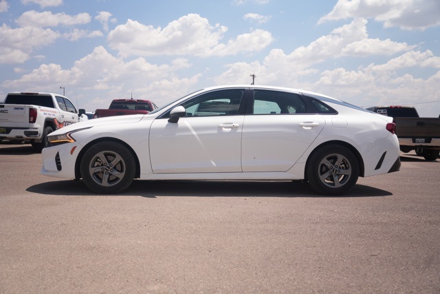 2023 Kia K5 LXS photo 4