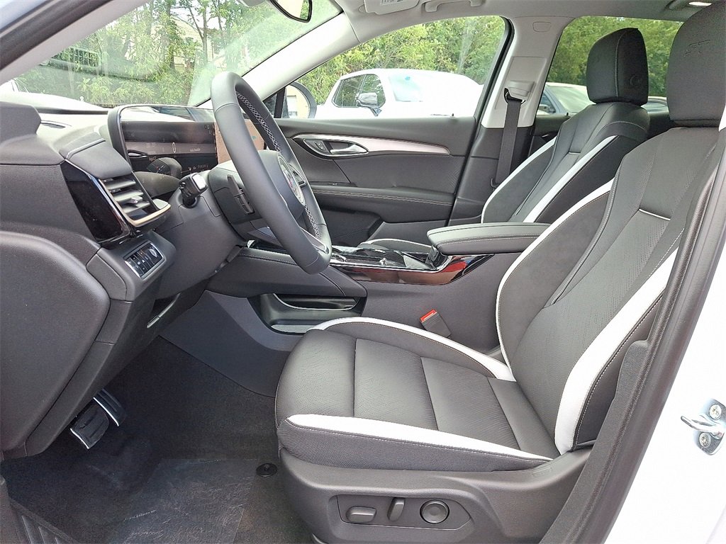 2025 Buick Envision Sport Touring photo 6