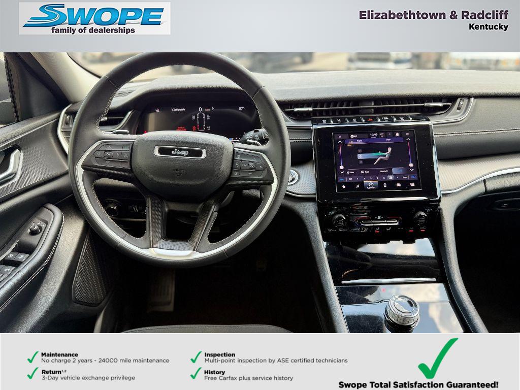 2023 Jeep Grand Cherokee Laredo photo 12