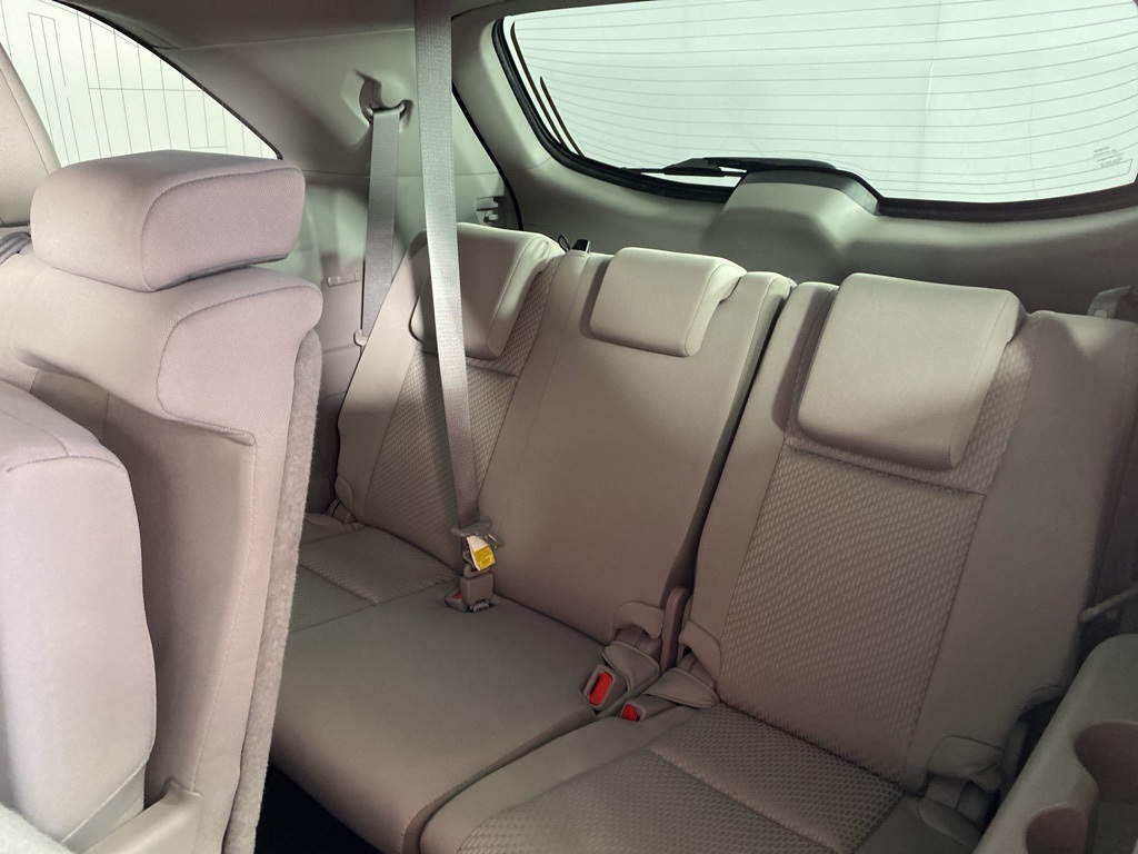 2018 Toyota Highlander LE photo 18