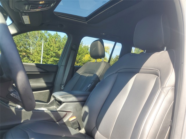 2024 Jeep Grand Cherokee Laredo photo 13