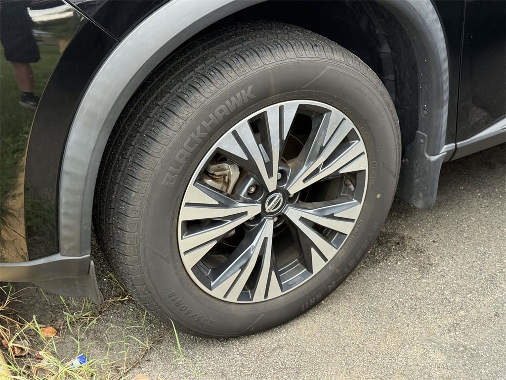 2021 Nissan Rogue SV photo 10