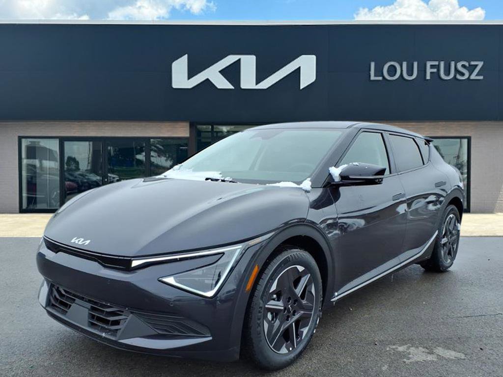 2025 Kia EV6 Light L/R's photo